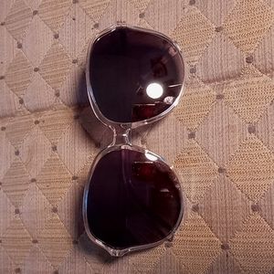 Women's Shade with Pouch